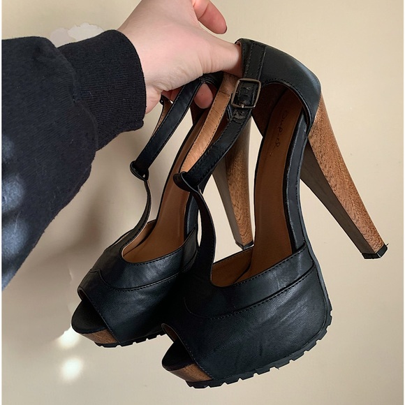 Qupid Heels 7 1/2 - Picture 1 of 5